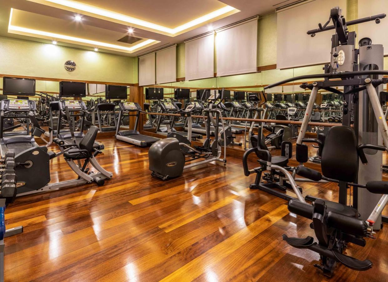 Hotel Celik Palas Convention Center & Thermal Spa Bursa Esterno foto A gym in a hotel