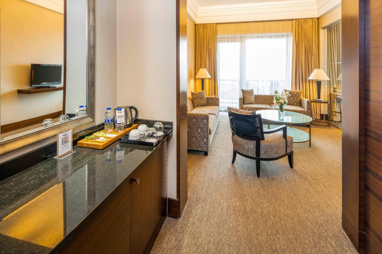 Hotel Celik Palas Convention Center & Thermal Spa Bursa Esterno foto A suite at the hotel